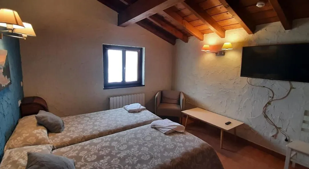 Ecohotel Rural Angiz-1